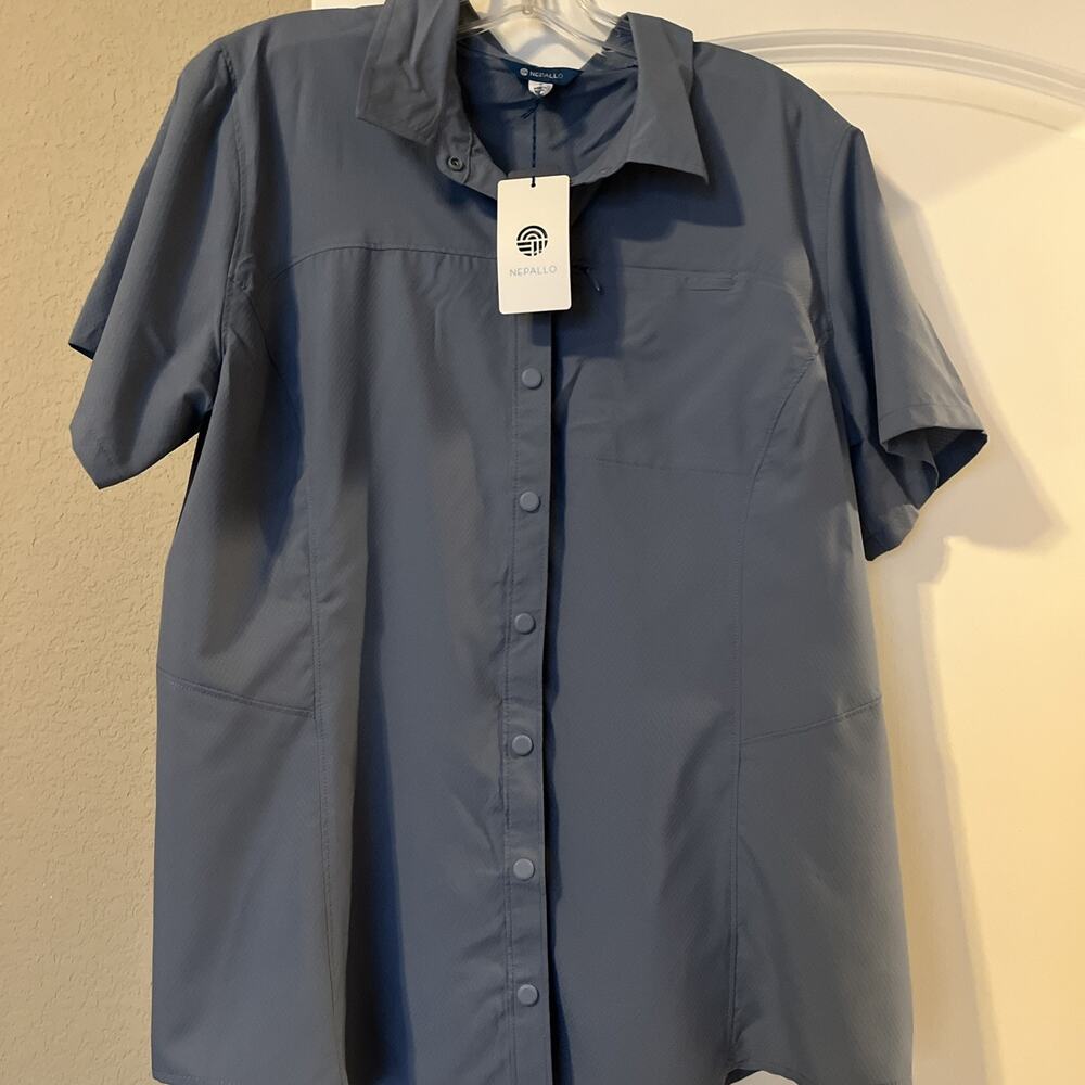 Nepallo Women’s Large Short Sleeve Shirt